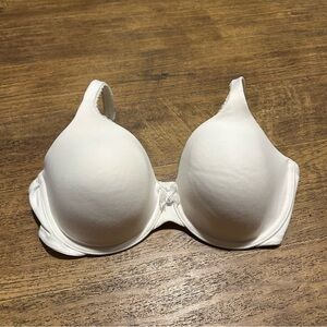 !!!SOLD!!! VICTORIA'S SECRET LINED FULL COVERAGE BRA 38C